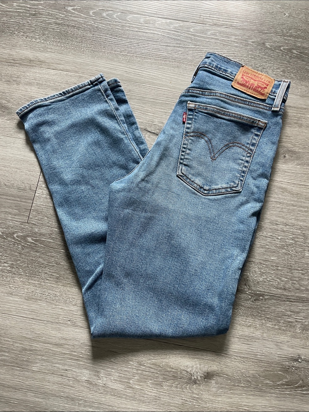 Levi's Women's Light Blue Straight-Leg Jeans